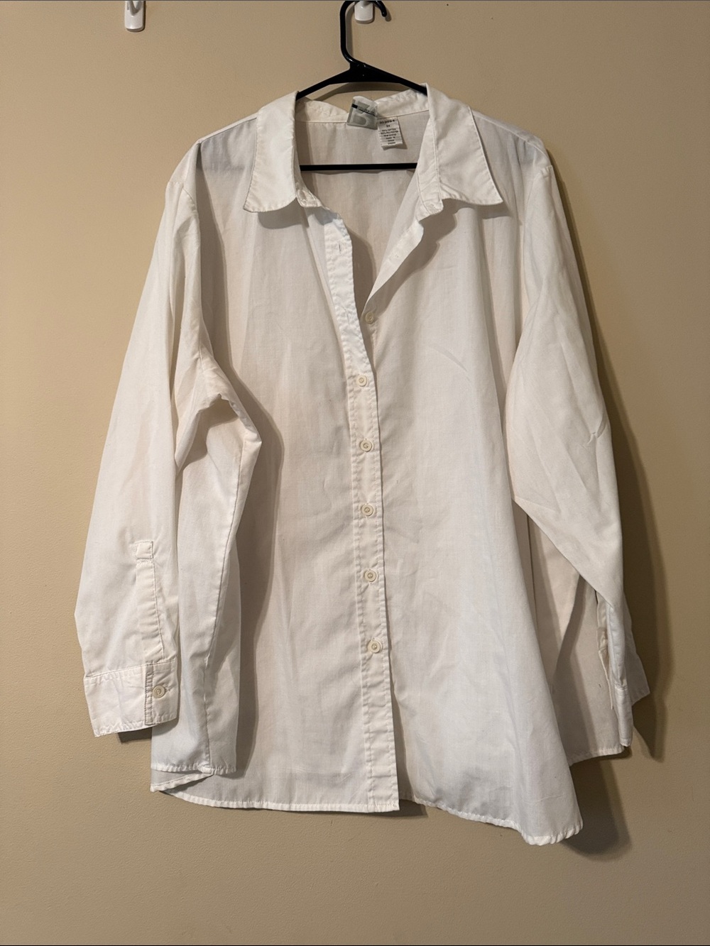 Roaman’s Classic White Button-Up Shirt